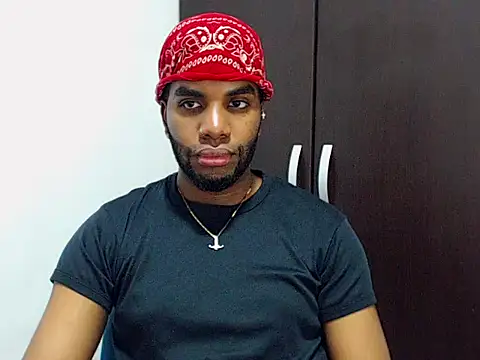 Snapshot of Rene_hotman chatting on November 17, 9:09 pm Rene hotman online show from November 17, 9:09 pm