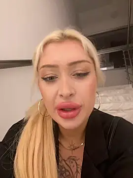 JennaLinn online show from July 8, 1:21 am