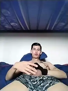 Snapshot of BIG___BEN chatting on December 17, 9:16 pm BIG BEN online show from December 17, 9:16 pm