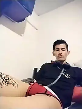 Snapshot of BIG___BEN chatting on December 22, 1:00 pm BIG BEN online show from December 22, 1:00 pm