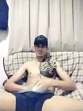 Snapshot of BIG___BEN chatting on December 27, 12:01 pm BIG BEN online show from December 27, 12:01 pm