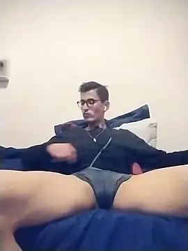 Snapshot of BIG___BEN chatting on January 1, 3:35 pm BIG BEN online show from January 1, 3:35 pm