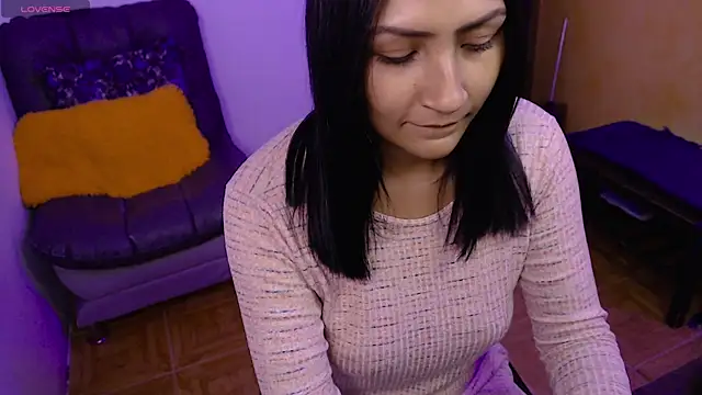 Snapshot of leah-666 chatting on March 5, 1:28 pm leah-666 online show from March 5, 1:28 pm