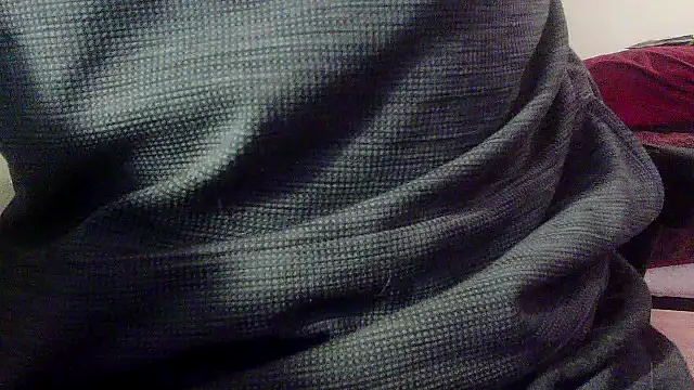 Snapshot of OralDesires2 chatting on December 14, 2:34 am OralDesires2 online show from December 14, 2:34 am