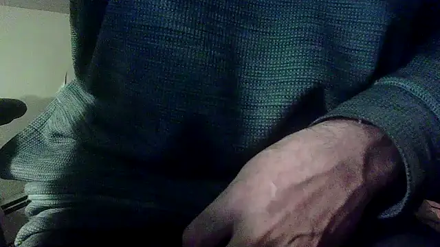 Snapshot of OralDesires2 chatting on December 18, 12:29 pm OralDesires2 online show from December 18, 12:29 pm