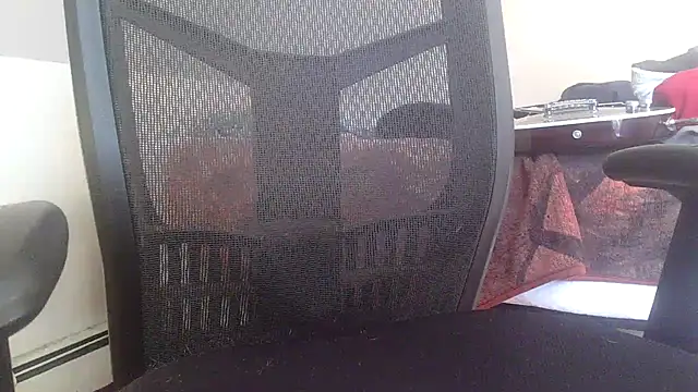 Snapshot of OralDesires2 chatting on December 24, 5:34 pm OralDesires2 online show from December 24, 5:34 pm