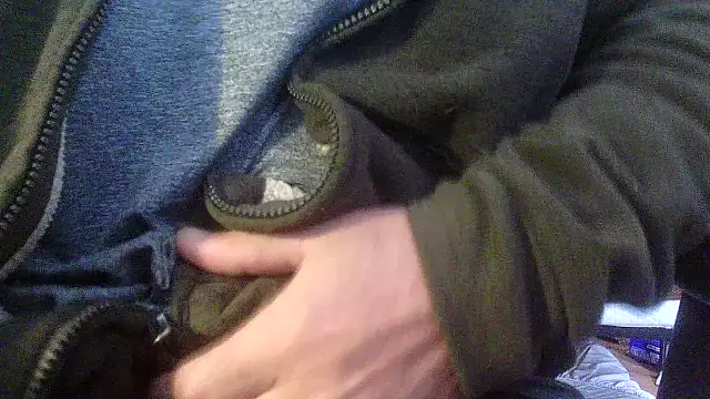 Snapshot of OralDesires2 chatting on December 28, 2:21 pm OralDesires2 online show from December 28, 2:21 pm