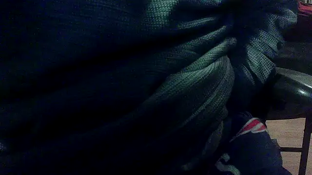 Snapshot of OralDesires2 chatting on March 3, 12:37 am OralDesires2 online show from March 3, 12:37 am