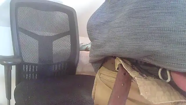 Snapshot of OralDesires2 chatting on March 7, 3:39 pm OralDesires2 online show from March 7, 3:39 pm