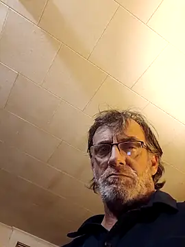 Snapshot of OralDesires2 chatting on October 26, 10:47 pm OralDesires2 online show from October 26, 10:47 pm