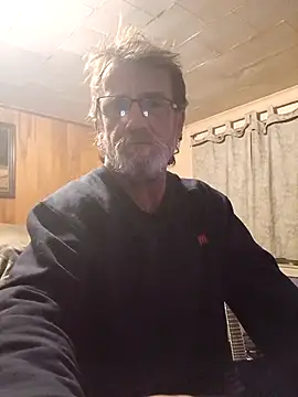 Snapshot of OralDesires2 chatting on November 18, 11:26 pm OralDesires2 online show from November 18, 11:26 pm