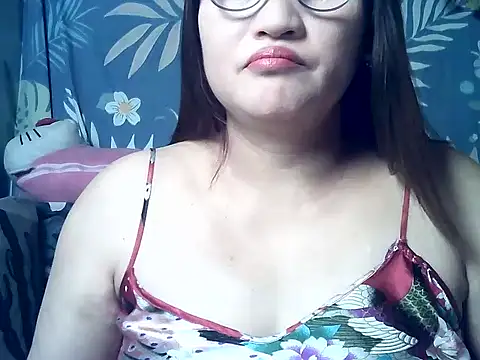 Snapshot of Amazing_Angel22 chatting on May 22, 3:50 pm Amazing Angel22 online show from May 22, 3:50 pm