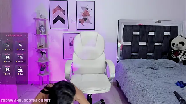 Snapshot of victoria_castillo1 chatting on March 2, 1:47 am victoria castillo1 online show from March 2, 1:47 am