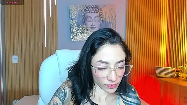 Snapshot of barbie_scoth_ chatting on June 20, 7:49 pm barbie scoth online show from June 20, 7:49 pm