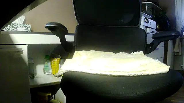 suedel65 online show from March 16, 5:44 am