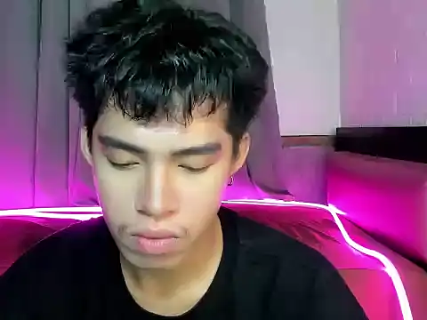 Snapshot of Lightjt04 chatting on October 6, 7:44 pm Lightjt04 online show from October 6, 7:44 pm