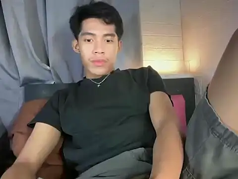 Snapshot of Lightjt04 chatting on April 19, 2:38 pm Lightjt04 online show from April 19, 2:38 pm