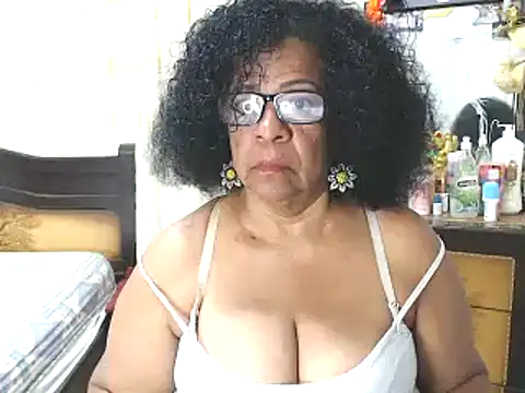 Snapshot of Yayis-hot-sexyw chatting on December 12, 2:26 am Yayis-hot-sexyw online show from December 12, 2:26 am