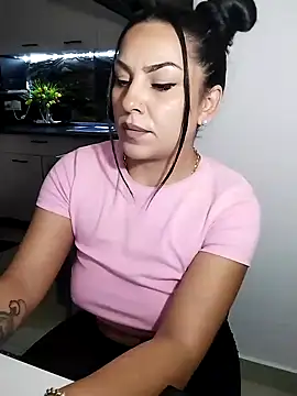 Snapshot of hot-babygirl chatting on November 27, 8:22 pm hot-babygirl online show from November 27, 8:22 pm