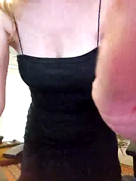 Snapshot of HotLana69 chatting on March 13, 4:56 pm HotLana69 online show from March 13, 4:56 pm