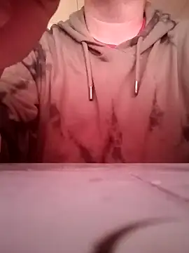 Snapshot of asil1710 chatting on December 3, 7:32 am asil1710 online show from December 3, 7:32 am