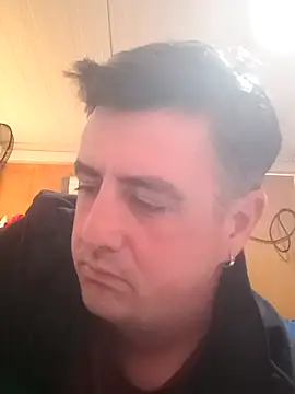 Snapshot of asil1710 chatting on February 20, 10:27 am asil1710 online show from February 20, 10:27 am