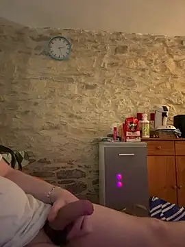 yann2392 online show from April 29, 3:05 pm