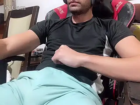 Snapshot of Dotozo19 chatting on December 22, 5:15 am Dotozo19 online show from December 22, 5:15 am