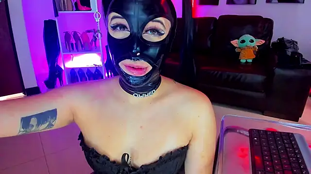 kayilyn online show from January 31, 6:14 pm