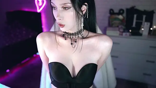  Uindi  online show from December 2, 4:09 pm