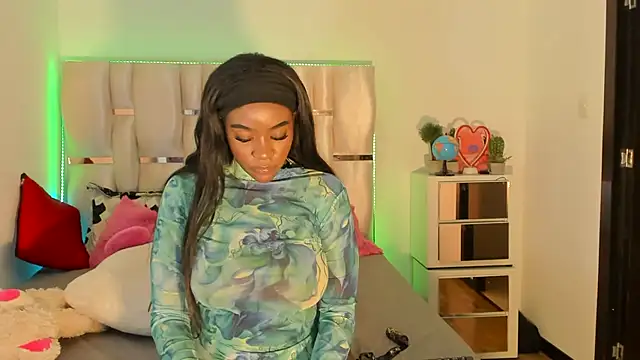 viioolleettaa online show from December 7, 12:13 pm