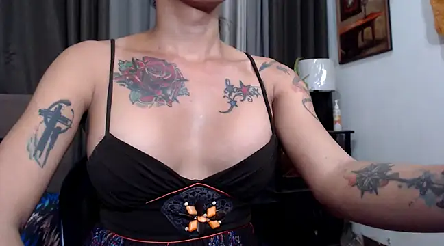 Snapshot of TSnaughtyBIGCOCK chatting on March 4, 5:56 pm TSnaughtyBIGCOCK online show from March 4, 5:56 pm