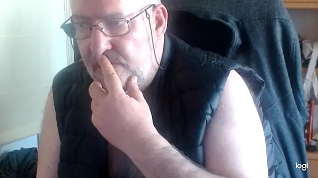 Snapshot of trasnodoluar chatting on April 19, 3:22 pm trasnodoluar online show from April 19, 3:22 pm