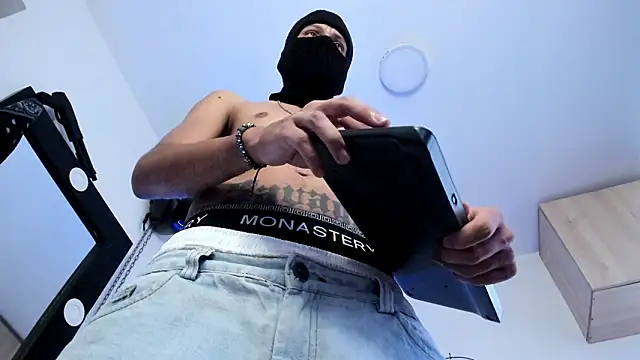 Samuel Suarez online show from March 6, 5:31 pm