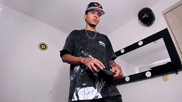 Samuel Suarez online show from March 14, 10:04 pm