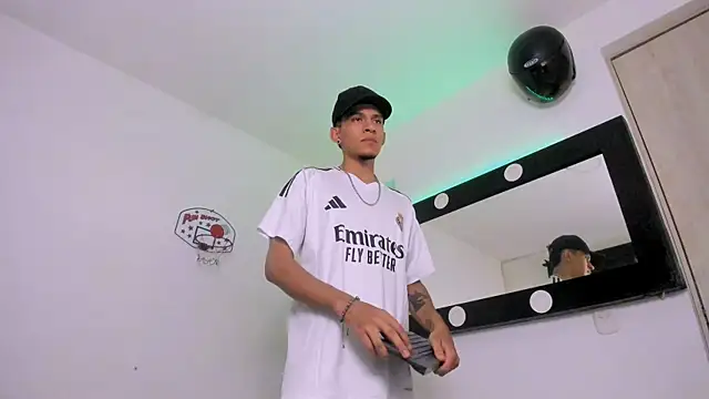 Samuel Suarez online show from August 4, 2:48 am