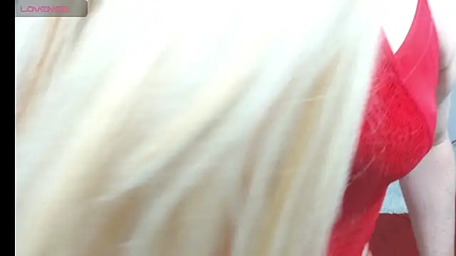 Snapshot of elena_evans chatting on November 4, 5:01 pm elena evans online show from November 4, 5:01 pm