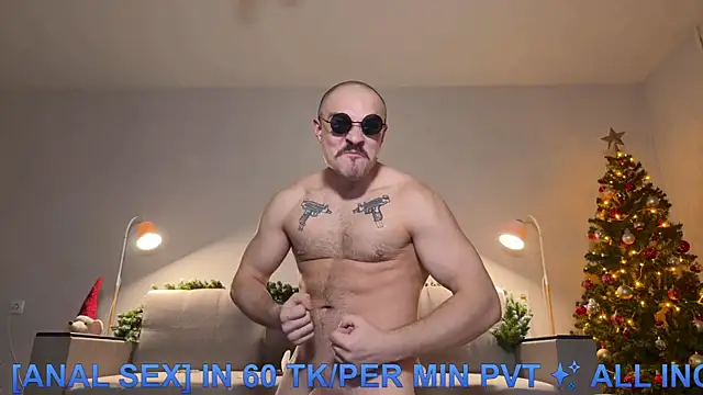 Snapshot of Love_plat1na chatting on December 18, 8:04 pm Love plat1na online show from December 18, 8:04 pm