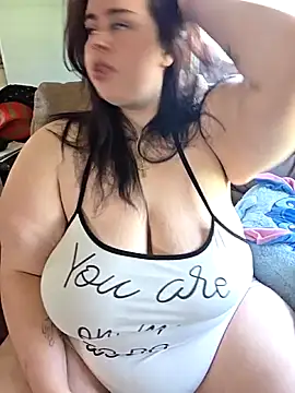 Snapshot of NaughtyPrincessJasmine chatting on June 15, 8:22 pm NaughtyPrincessJasmine online show from June 15, 8:22 pm