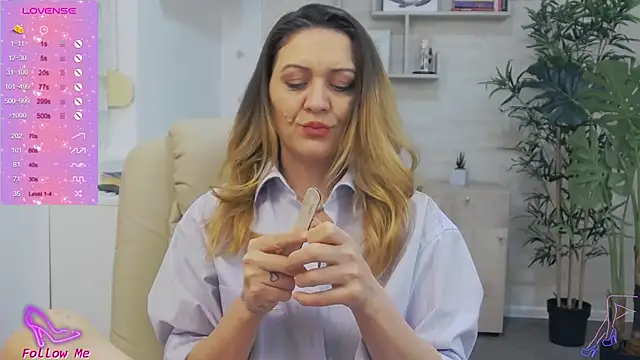 EllaMilf  online show from January 30, 11:22 am