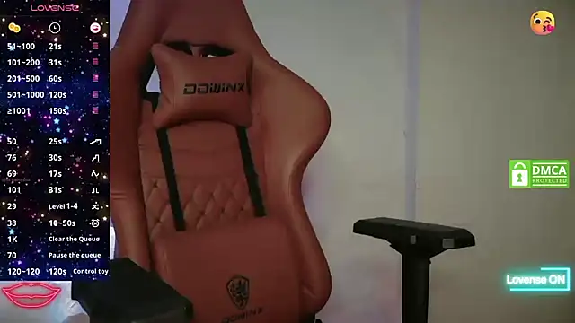 Snapshot of Goddes_Queen chatting on October 3, 1:52 pm Goddes Queen online show from October 3, 1:52 pm