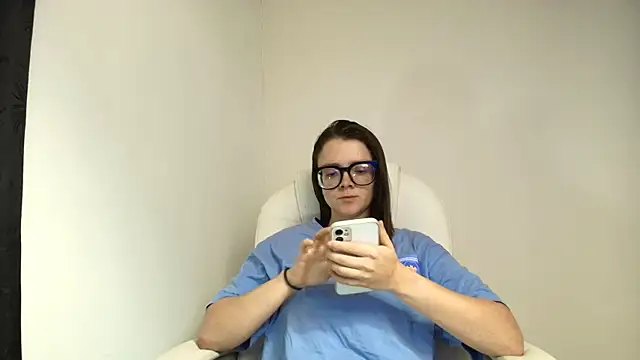 Arya starrk online show from February 17, 1:42 pm