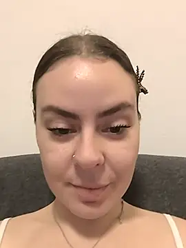 Snapshot of Stoned-baby69 chatting on December 18, 3:29 pm Stoned-baby69 online show from December 18, 3:29 pm