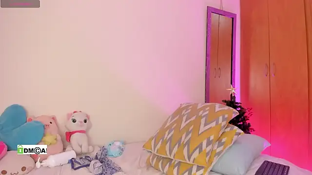 Snapshot of olivia__s chatting on January 4, 3:50 am olivia s online show from January 4, 3:50 am