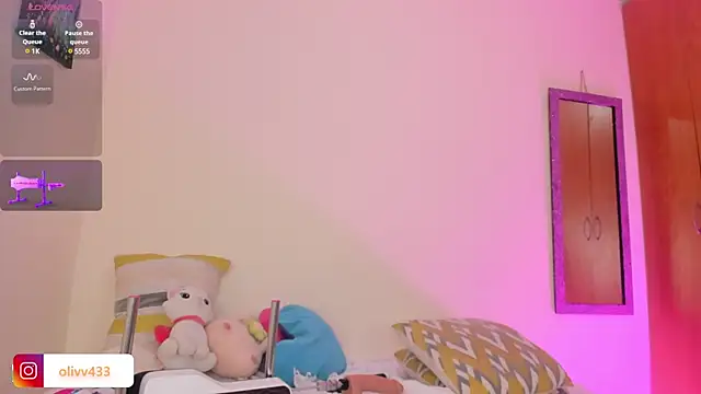 Snapshot of olivia__s chatting on January 24, 4:59 am olivia s online show from January 24, 4:59 am