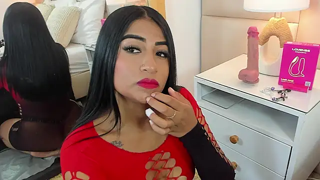 AntoniaRoss  online show from April 14, 12:44 pm