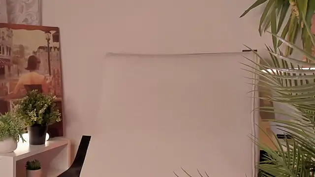 Ana Peachy  online show from March 4, 8:05 pm