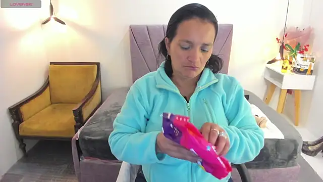 MarilynMiilf  online show from May 21, 6:04 pm