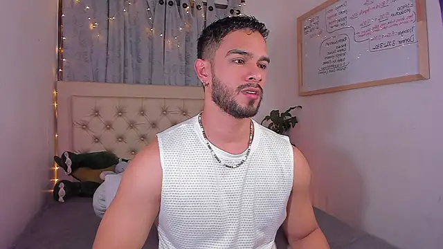 Snapshot of Josseph1_ chatting on December 13, 1:15 am Josseph1 online show from December 13, 1:15 am