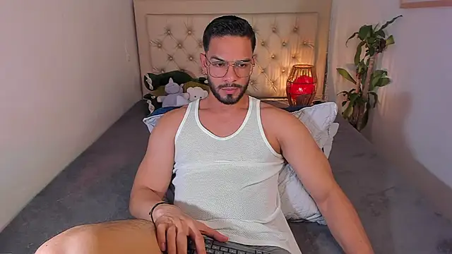 Snapshot of Josseph1_ chatting on January 16, 1:37 am Josseph1 online show from January 16, 1:37 am